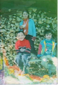 ნინო, ვიკი, იკა